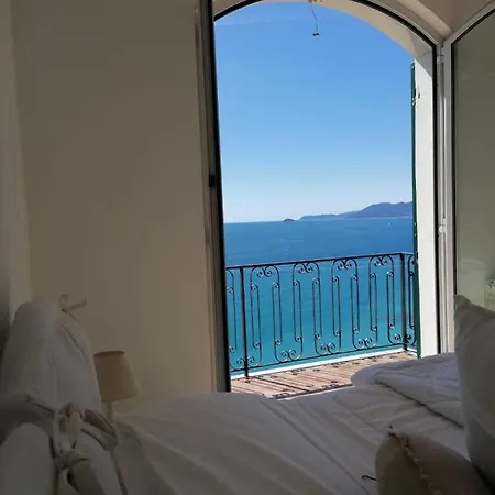 Villa Ischia Attico Sul Mare A Verezzi Borgio Verezzi Exterior photo
